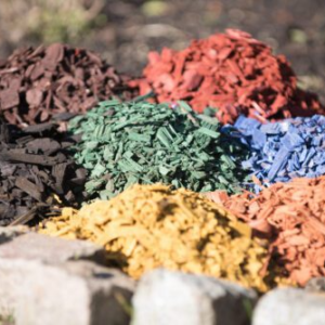 dekorativni malč crveni i žuti plastor srbija